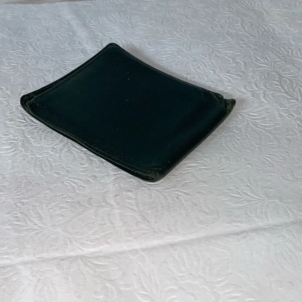 Authentic Men’s Louis Vuitton Green Leather Wallet